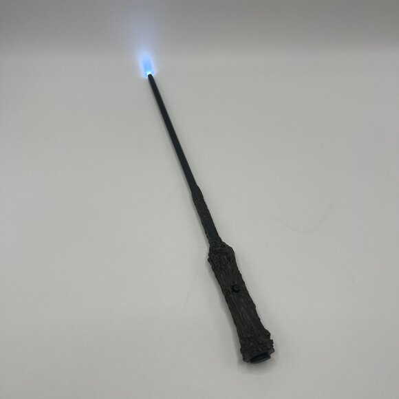 Wizarding World of Harry Potter Light Up Wand - Picture 4 of 7